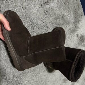 UGG Women's boots in Dark Brown